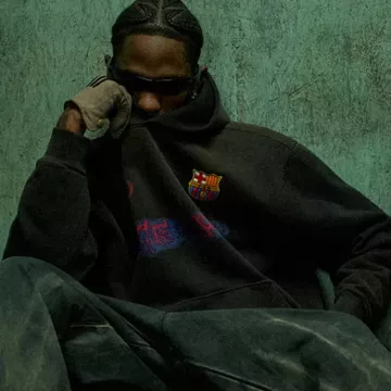 Cactus Jack Barcelona Hoodie of Travis Scott on the Instagram account @azrorganization