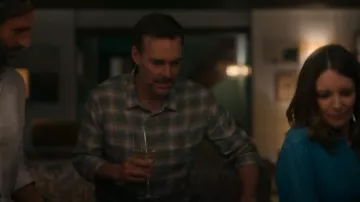 Chemise Rails Wyatt en mélange de désert de charbon de bois portée par Jack (Will Forte) comme on le voit dans Les Quatre Saisons (S01E01)