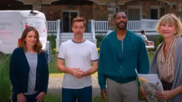 ATM Anthony Thomas Melillo Women's Schoolboy Crew Heather Grey usado por Kate (Tina Fey) como se ve en The Four Seasons (S01E02)