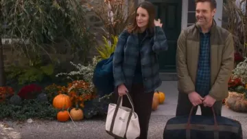 Chaqueta de plumón ultraligera Filson usada por Jack (Will Forte) como se ve en Las Cuatro Estaciones (T01E06)