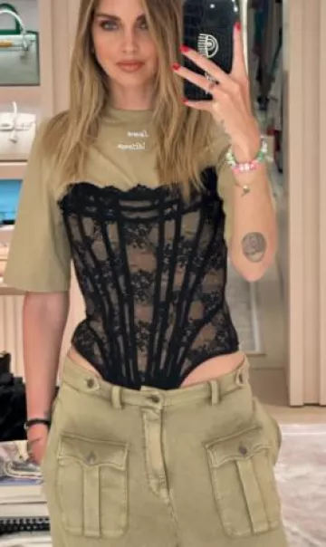 Montre Cartier Baignoire portée par Chiara Ferragni sur sa Story Instagram le 6 mai 2025