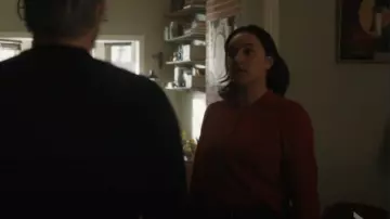 Rails Simone Cotton Chenille Cardigan worn by Hana Gibson (Keisha Castle-Hughes) as seen in FBI: Most Wanted (S06E13)