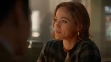 Madewell Paperclip Chain Necklace worn by Angie Polaski (Erika Christensen) as seen in Will Trent (S03E17)