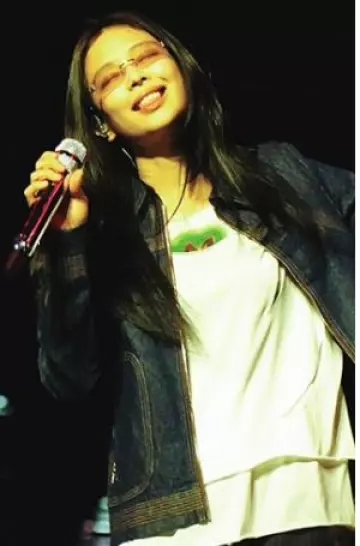 Gentle Monster B.B.B 03(Br) worn by Jennie Kim at the Ruby Experience: Seoul Soundcheck on March 15, 2025