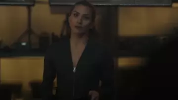 Fleur du Mal Zip-Up Bustier Cardigan worn by Nina Chase (Shantel VanSanten) as seen in FBI: Most Wanted (S06E18)
