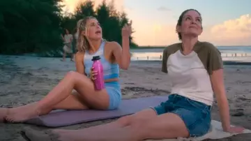 Corkcircle Pink Ombre Tumbler used by Ginny (Erika Henningsen) as seen in The Four Seasons (S01E04)