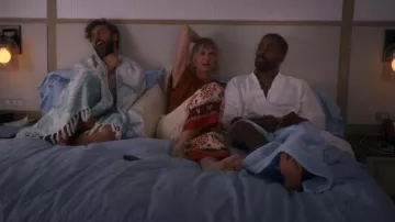 Laude The Label Hi-Low Top In Clay worn by Anne (Kerri Kenney-Silver) as seen in The Four Seasons (S01E04)