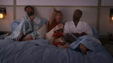 A.L.C. Emmett Linen High-Rise Pants worn by Anne (Kerri Kenney-Silver) as seen in The Four Seasons (S01E04)