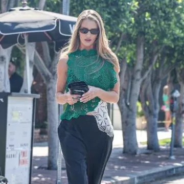 Dmy Studios Margot Squared Acetate Sunglasses worn by Rosie Huntington-Whiteley in Melrose Place on July 22, 2024