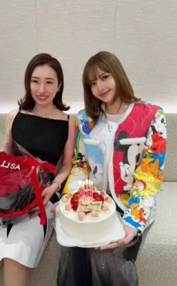 Acne Studios 2021 Loose Fit Jeans worn by Lisa on her  Instagram on March 15, 2025
