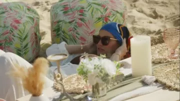 Diff Eyewear Gafas de sol cuadradas marrones usadas por Lindsay Hubbard como se ve en Summer House (S09E13)
