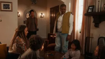 Nike Men's Life Padded Canvas Vest Pacific Moss M Olive worn by Henrietta Wilson (Aisha Hinds) as seen in 9-1-1 (S08E10)
