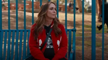 BDG Scottie Graphic Knit Zip-Up Cardigan worn by Maddie Buckley (Jennifer Love Hewitt) as seen in 9-1-1 (S08E12)