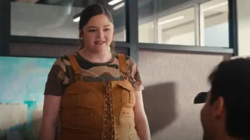 Good American Utility Lace-Up Jumpsuit worn by Kayla (Megan Stalter) as seen in Hacks (S04E05)
