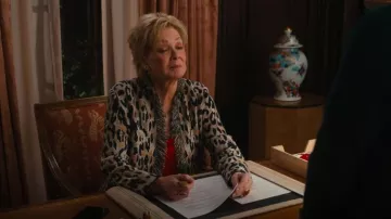 Neiman Marcus Cashmere Leopard Print Open Front Long Cardigan worn by Deborah Vance (Jean Smart) as seen in Hacks (S04E06)