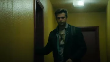 Cotton Summer Top worn by Edward Brooks (Leo Woodall) as seen in Prime Target (S01E03)