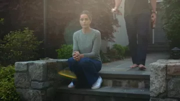 Converse Chuck Taylor White Low Top All Star Sneakers worn by Mel (Amanda Peet) as seen in Your Friends & Neighbors (S01E01)