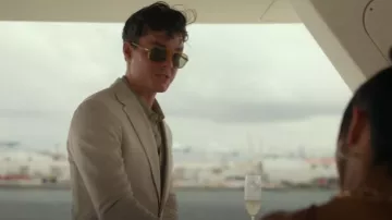 Gafas de sol Persol para hombre usadas por Tom Cole (Jack Bannon) como se ve en PULSE (S01E08)