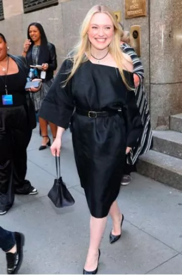 The Row Liisa Leather Pumps worn by Dakota Fanning in Nbcuniversal Upfront on May 12, 2025
