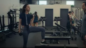 Zapatillas Saucony Negro/Blanco usadas por Ali Cooper (Lena Hall) como se ve en Your Friends & Neighbors (S01E05)