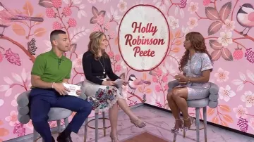 Sandales à bride arrière en cuir Prada portées par Jenna Bush Hager, comme on le voit dans Today with Jenna & Friends le 9 mai 2025