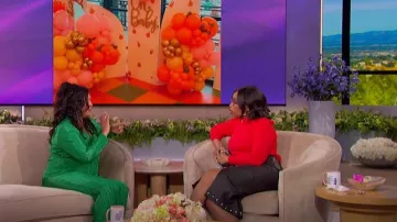 A.L.C. Naomi Jupe midi en similicuir ornée de clous portée par Jennifer Hudson telle qu’elle a été vue dans le défilé Jennifer Hudson le 20 avril 2025