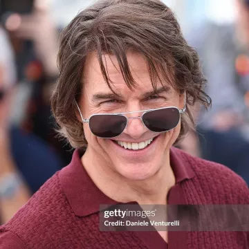 Au Festival de Cannes, les lunettes de soleil Original Pilot d'American Optical de Tom Cruise sur le compte Instagram de @_cruise_62