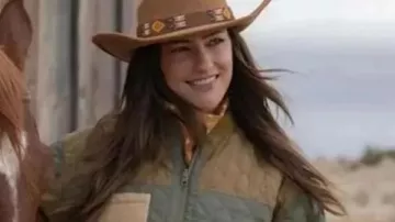 Ransom Canyon 2025 Quinn O’Grady Quilted Jacket worn by Quinn O'Grady (Minka Kelly) in Ransom Canyon (S01E03)