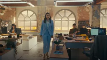 Veronica Beard Edia Tailored High-Rise Pants worn by Dr. Sasha Lubbock (Inga Schlingmann) as seen in Watson (S01E08)