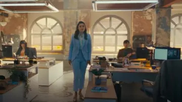 Veronica Beard Edia Tailored High-Rise Pants worn by Dr. Sasha Lubbock (Inga Schlingmann) as seen in Watson (S01E08)