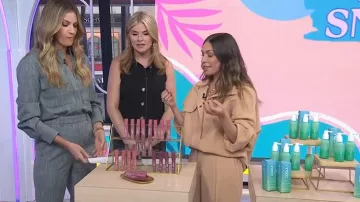 Mango Oversized Lyocell Jacket with Pockets worn by Melissa Garcia as seen in Today with Jenna & Friends on May 15, 2025