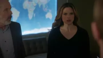 Theory Cashmere V-Neck Sweater worn by Jessica Knight (Katrina Law) as seen in NCIS (S22E13)