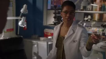 Staud Craftsman Sweater worn by Kasie Hines (Diona Reasonover) as seen in NCIS (S22E16)