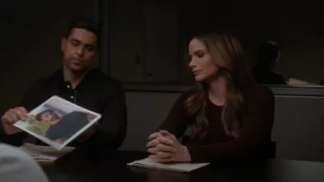 Aritzia Smooth Seamless Sensorial Longsleeve worn by Jessica Knight (Katrina Law) as seen in NCIS (S22E20)