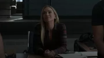 Re/Done Ribbed Polo Cardigan worn by Jennifer Jareau (A. J. Cook) as seen in Criminal Minds (S18E01)