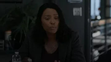 Madewell Chunky Chain Necklace worn by Dr. Tara Lewis (Aisha Tyler) as seen in Criminal Minds (S18E01)