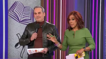 Robe à manches 3/4 Nora Gardner Daphne en vert vignoble portée par Gayle King comme on le voit dans CBS Mornings le 19 mai 2025