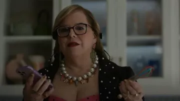 Boucles d’oreilles cactus Betsey Johnson portées par Penelope Garcia (Kirsten Vangsness) comme on le voit dans Esprits criminels (S18E02)