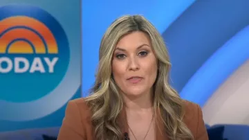 Mango Cotton and Linen-blend Suit Blazer worn by Erin McLaughlin as seen in Today on May 17, 2025