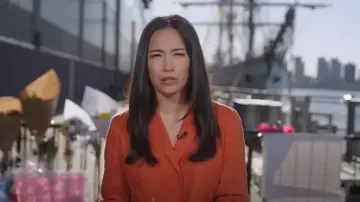 Madewell Crop Linen Blazer worn by Emilie Ikeda as seen in Today on May 20, 2025