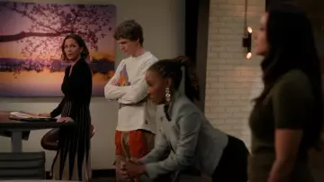 T Tahari Robe en tricot contrasté portée par Margaret Reed (Kelli Williams) comme on le voit dans Found (S02E21)