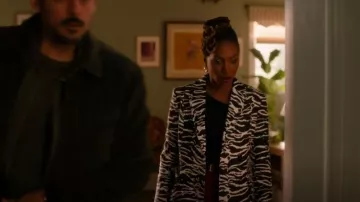 Baum Und Pferdgarten Diana Zebra Trench worn by Gabi Mosley (Shanola Hampton) as seen in Found (S02E22)