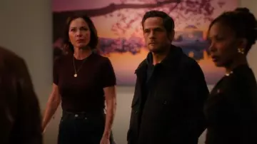Frame Smocked Tee worn by Margaret Reed (Kelli Williams) as seen in Found (S02E22)