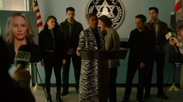 Zara Women’s Soft Bomber Jacket With Stoppers In Black worn by Lacey Quinn (Gabrielle Walsh) as seen in Found (S02E22)