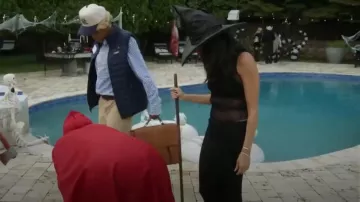 Simkhai Kelso Skirt worn by Paige DeSorbo as seen in Summer House (S09E15)