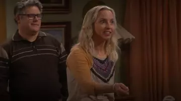 Free People We The Free Spring Bound Crochet Top worn by Becky Conner-Healy (Lecy Goranson) as seen in The Conners (S07E06)