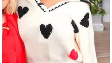 Heart Sweater worn by Self - Host (Jennifer Hudson) in The Jennifer Hudson Show (S03)
