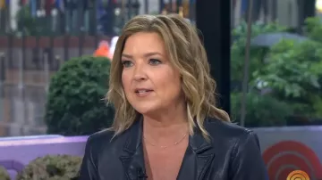 Cinq a Sept Louisa Chaqueta usada por Christine Romans como se ve en Today el 22 de mayo de 2025