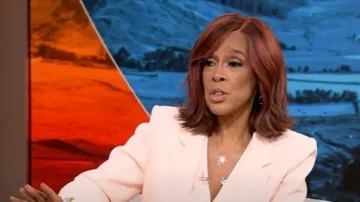 Blazer léger sur mesure Me + Em porté par Gayle King tel qu’on le voit dans CBS Mornings le 20 mai 2025