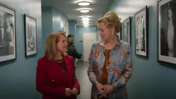 Etro Desert Dreams Collared Silk Tunic Shirt worn by Deborah Vance (Jean Smart) as seen in Hacks (S04E09)